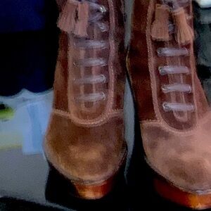 Vintage suede wedges lightly used in good condition